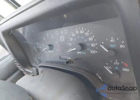 1999 Jeep Wrangler Sport z USA, uszkodzony, nr VIN 1J4FY19S2XP493947